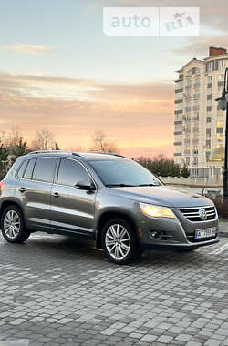 Внедорожник / Кроссовер Volkswagen Tiguan 2009 в Ивано-Франковске