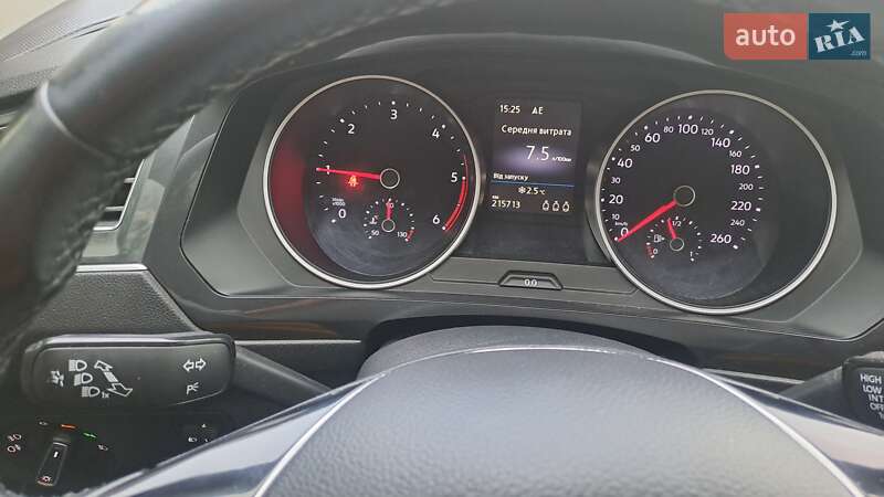 Внедорожник / Кроссовер Volkswagen Tiguan 2016 в Львове