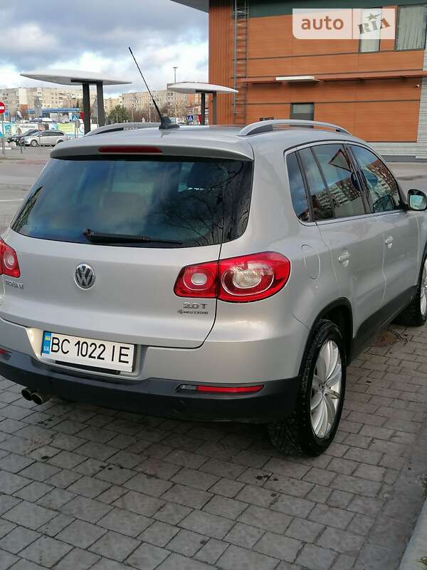Внедорожник / Кроссовер Volkswagen Tiguan 2010 в Львове