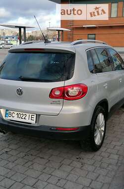 Внедорожник / Кроссовер Volkswagen Tiguan 2010 в Львове