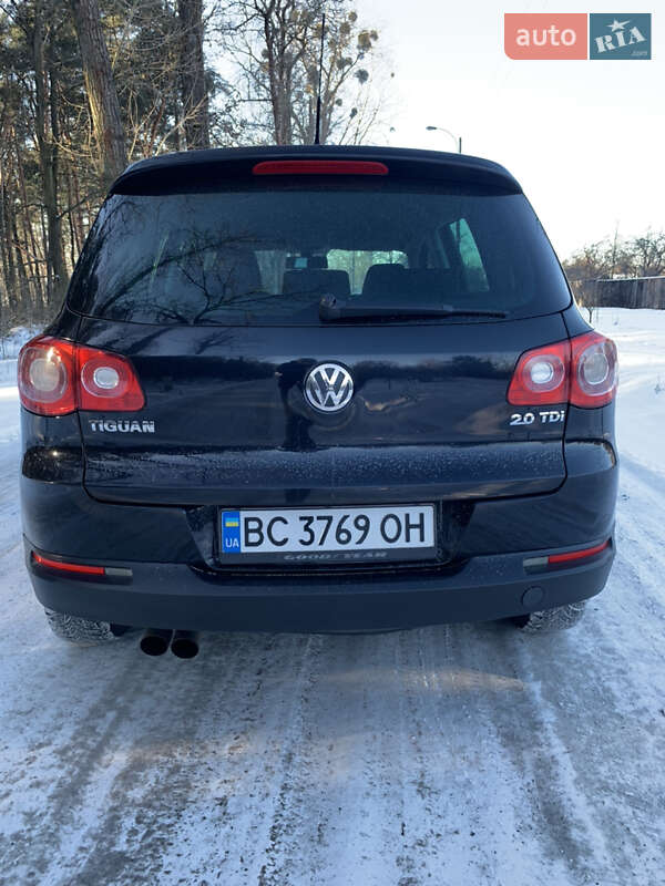 Внедорожник / Кроссовер Volkswagen Tiguan 2008 в Сосновке