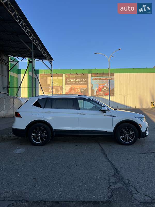 Внедорожник / Кроссовер Volkswagen Tiguan 2022 в Николаеве