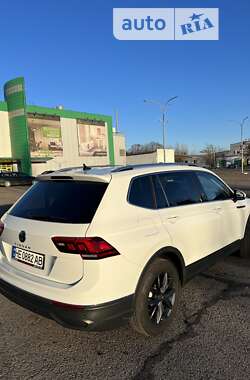 Внедорожник / Кроссовер Volkswagen Tiguan 2022 в Николаеве