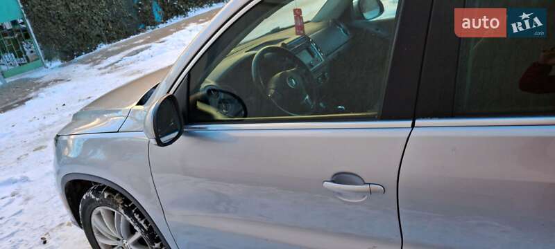 Внедорожник / Кроссовер Volkswagen Tiguan 2012 в Одессе