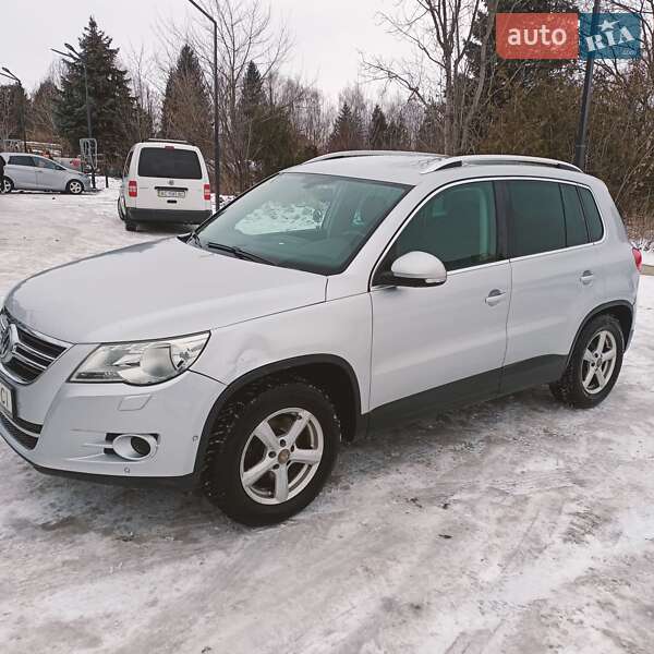Позашляховик / Кросовер Volkswagen Tiguan 2009 в Луцьку
