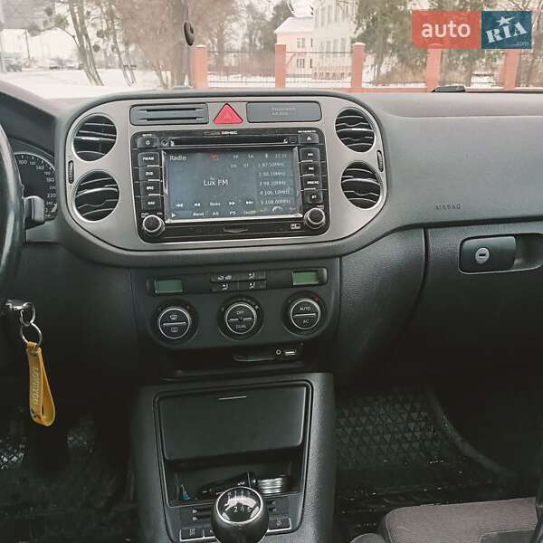 Позашляховик / Кросовер Volkswagen Tiguan 2009 в Луцьку