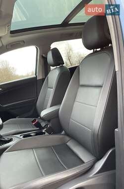 Внедорожник / Кроссовер Volkswagen Tiguan 2019 в 