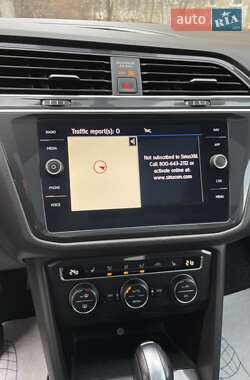 Внедорожник / Кроссовер Volkswagen Tiguan 2019 в 
