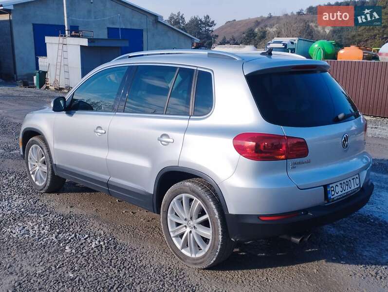 Внедорожник / Кроссовер Volkswagen Tiguan 2016 в Николаеве