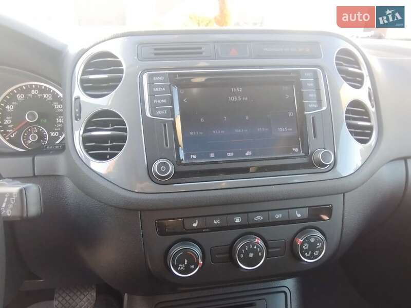 Внедорожник / Кроссовер Volkswagen Tiguan 2016 в Николаеве