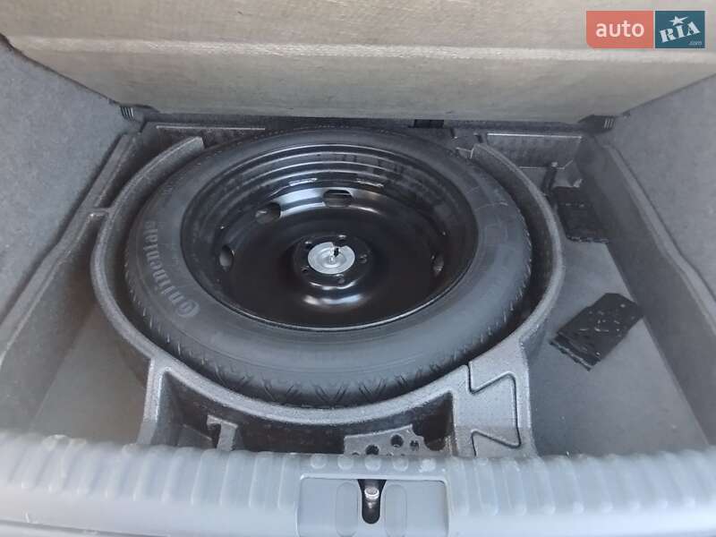 Внедорожник / Кроссовер Volkswagen Tiguan 2016 в Николаеве