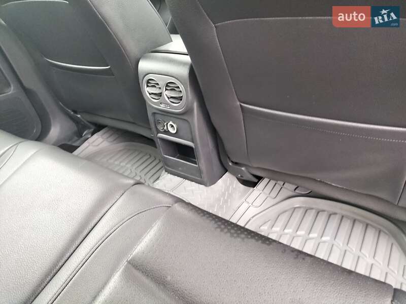 Внедорожник / Кроссовер Volkswagen Tiguan 2016 в Виннице