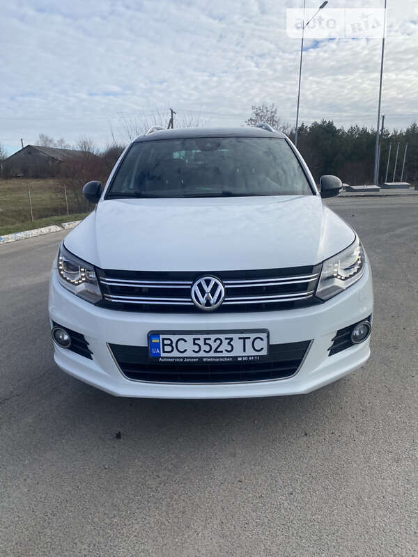 Внедорожник / Кроссовер Volkswagen Tiguan 2015 в Радехове