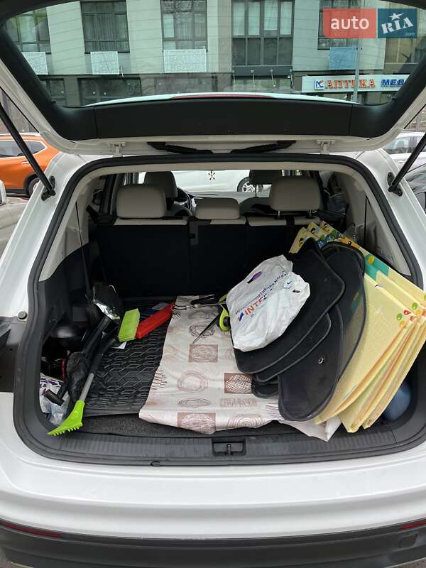 Внедорожник / Кроссовер Volkswagen Tiguan 2018 в Киеве