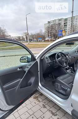Внедорожник / Кроссовер Volkswagen Tiguan 2015 в Дрогобыче