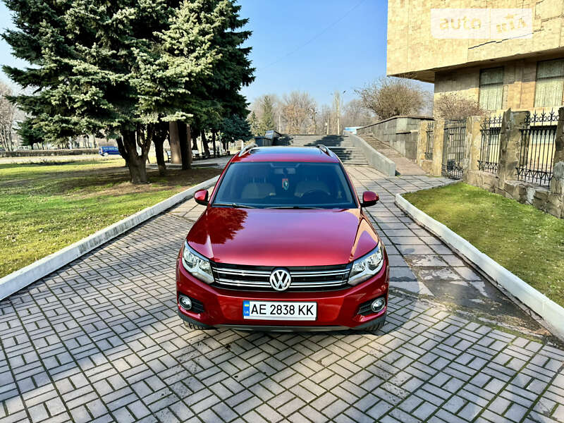 Позашляховик / Кросовер Volkswagen Tiguan 2014 в Кам'янському