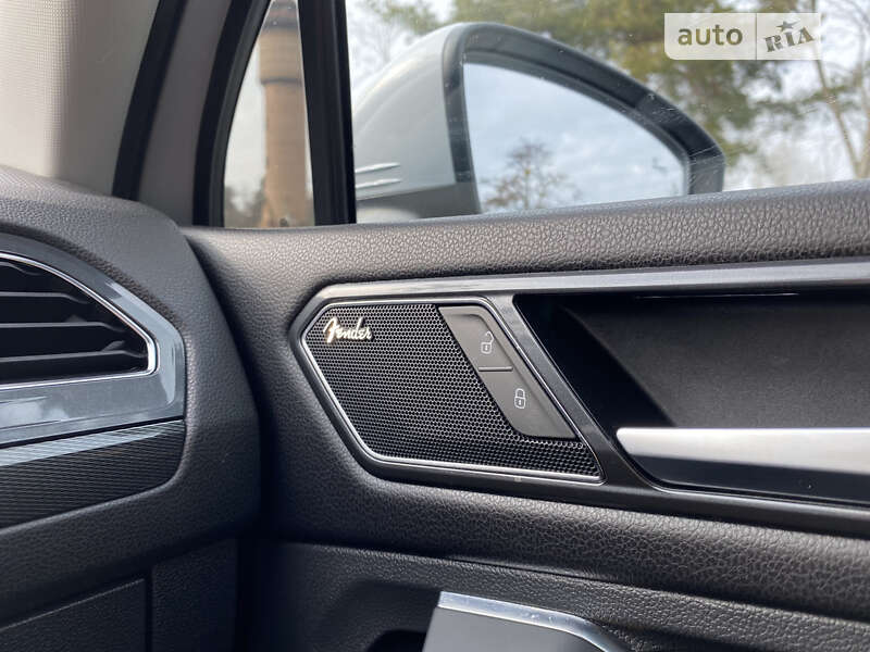 Внедорожник / Кроссовер Volkswagen Tiguan 2017 в Киеве