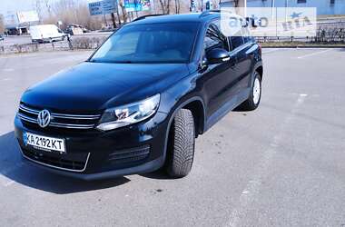 Позашляховик / Кросовер Volkswagen Tiguan 2016 в Вишгороді