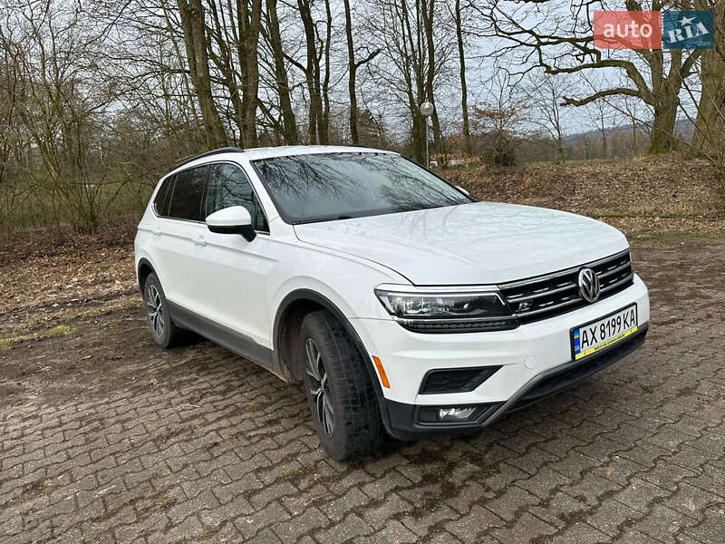 Внедорожник / Кроссовер Volkswagen Tiguan 2017 в Луцке