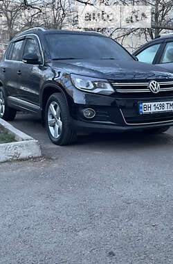 Внедорожник / Кроссовер Volkswagen Tiguan 2014 в Одессе