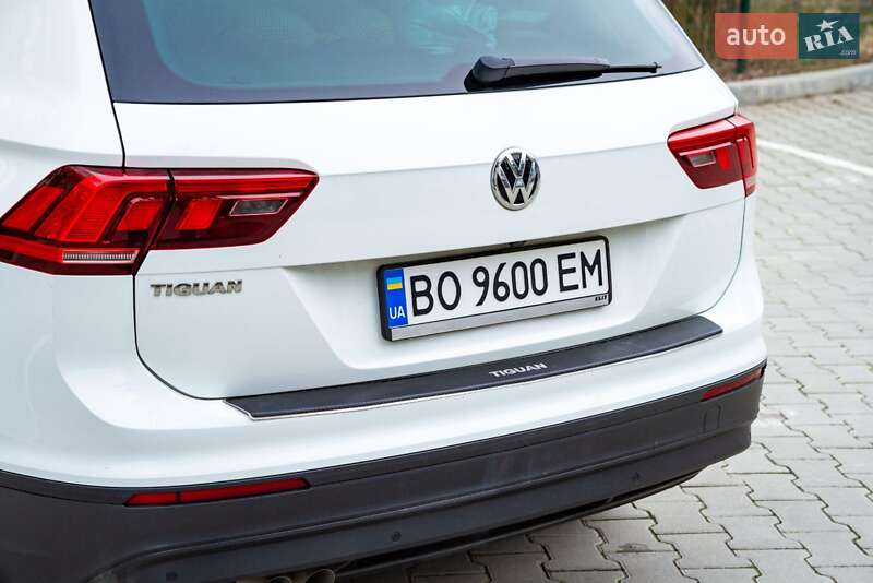 Внедорожник / Кроссовер Volkswagen Tiguan 2018 в Тернополе