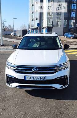 Позашляховик / Кросовер Volkswagen Tiguan 2018 в Києві