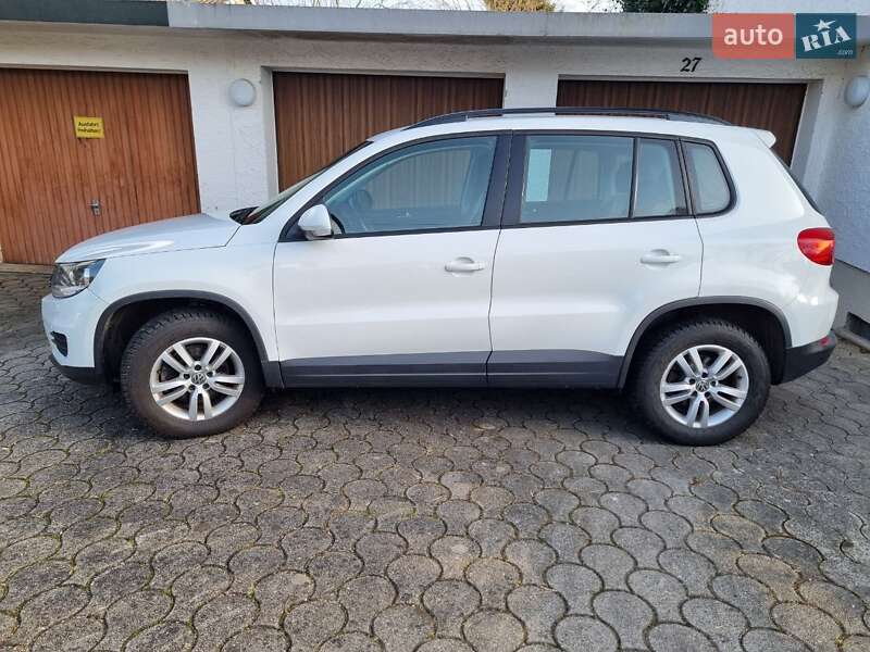 Внедорожник / Кроссовер Volkswagen Tiguan 2017 в Львове