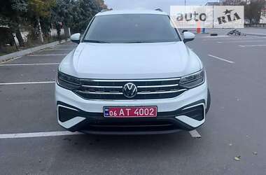 Внедорожник / Кроссовер Volkswagen Tiguan 2021 в Новомосковске