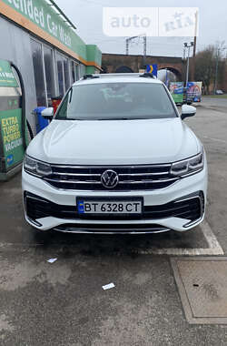Внедорожник / Кроссовер Volkswagen Tiguan 2021 в Херсоне