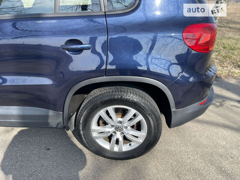 Внедорожник / Кроссовер Volkswagen Tiguan 2012 в Переяславе