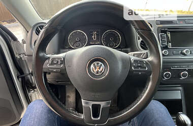 Внедорожник / Кроссовер Volkswagen Tiguan 2012 в Новояворовске