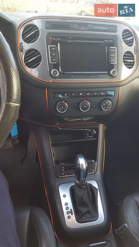 Позашляховик / Кросовер Volkswagen Tiguan 2014 в Харкові
