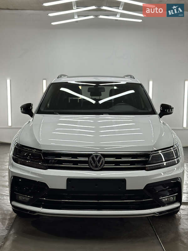 Внедорожник / Кроссовер Volkswagen Tiguan 2020 в 