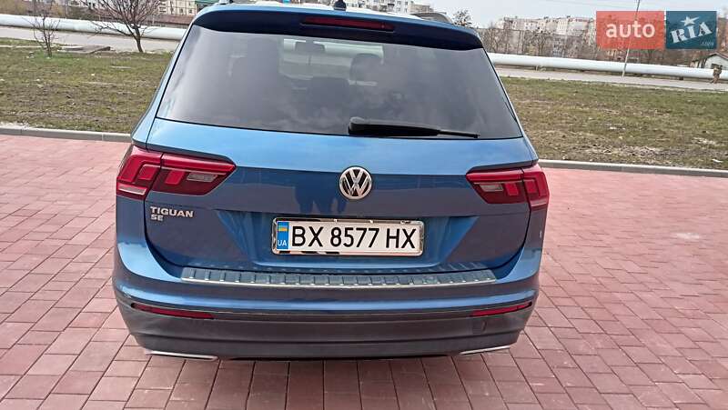 Внедорожник / Кроссовер Volkswagen Tiguan 2018 в Нетешине