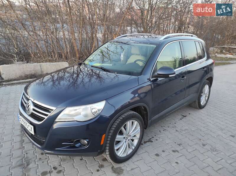 Позашляховик / Кросовер Volkswagen Tiguan 2010 в Тернополі