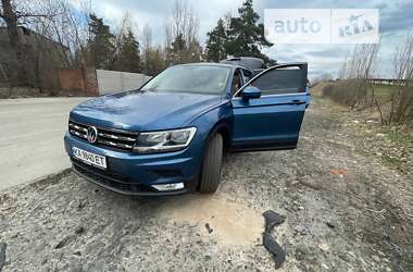 Внедорожник / Кроссовер Volkswagen Tiguan 2019 в Змиеве