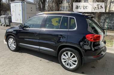 Позашляховик / Кросовер Volkswagen Tiguan 2012 в Києві