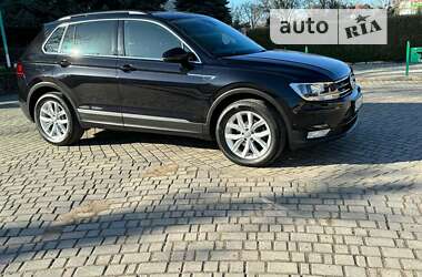 Внедорожник / Кроссовер Volkswagen Tiguan 2016 в Черновцах