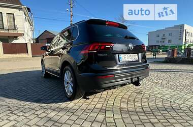 Внедорожник / Кроссовер Volkswagen Tiguan 2016 в Черновцах