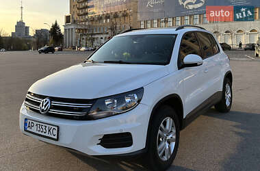 Позашляховик / Кросовер Volkswagen Tiguan 2016 в Харкові