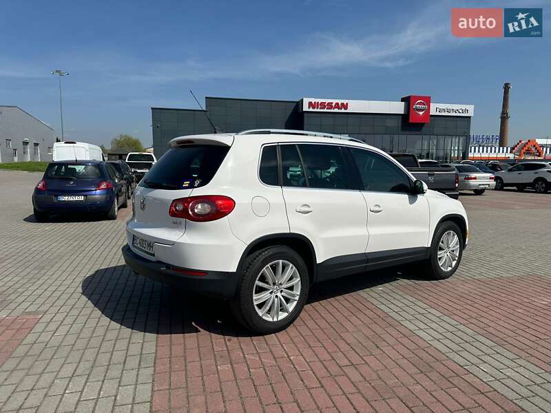 Внедорожник / Кроссовер Volkswagen Tiguan 2011 в Львове