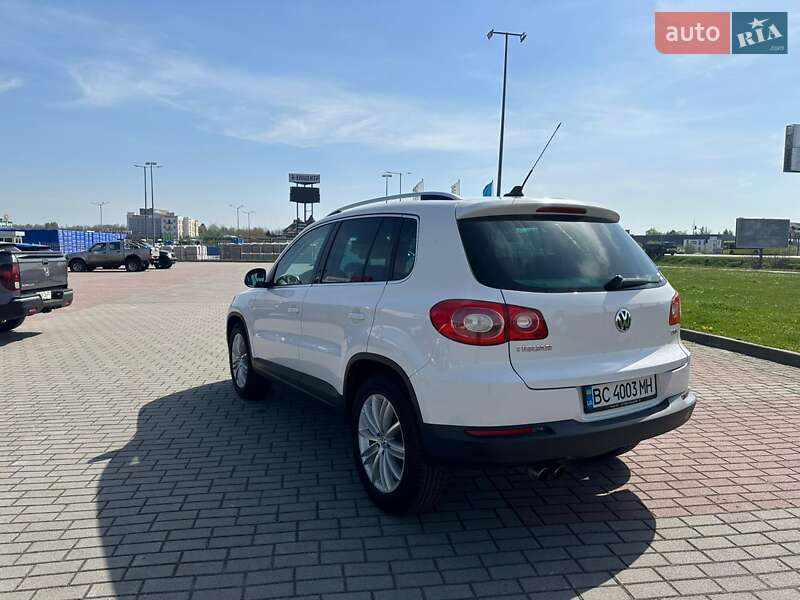 Внедорожник / Кроссовер Volkswagen Tiguan 2011 в Львове
