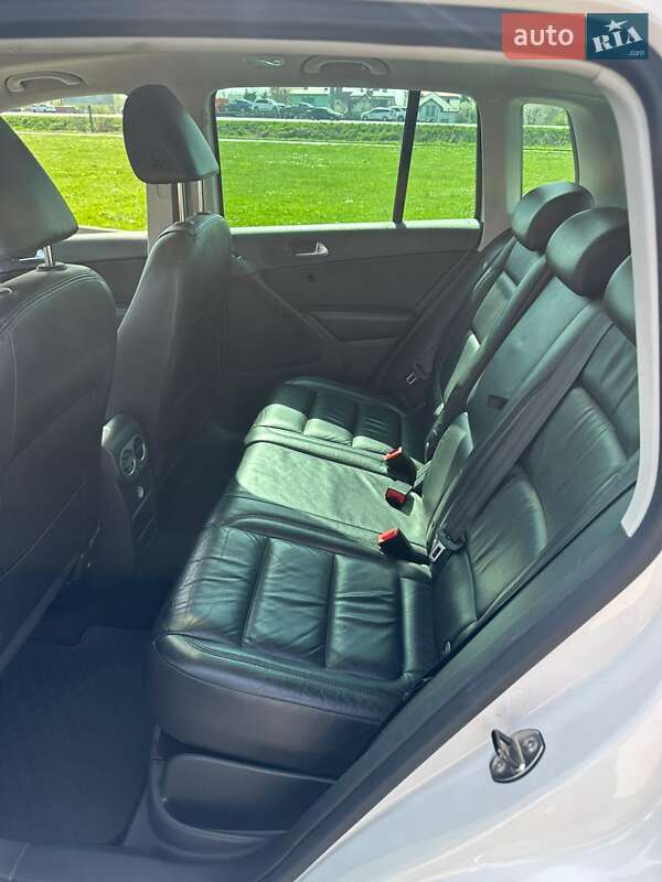 Внедорожник / Кроссовер Volkswagen Tiguan 2011 в Львове