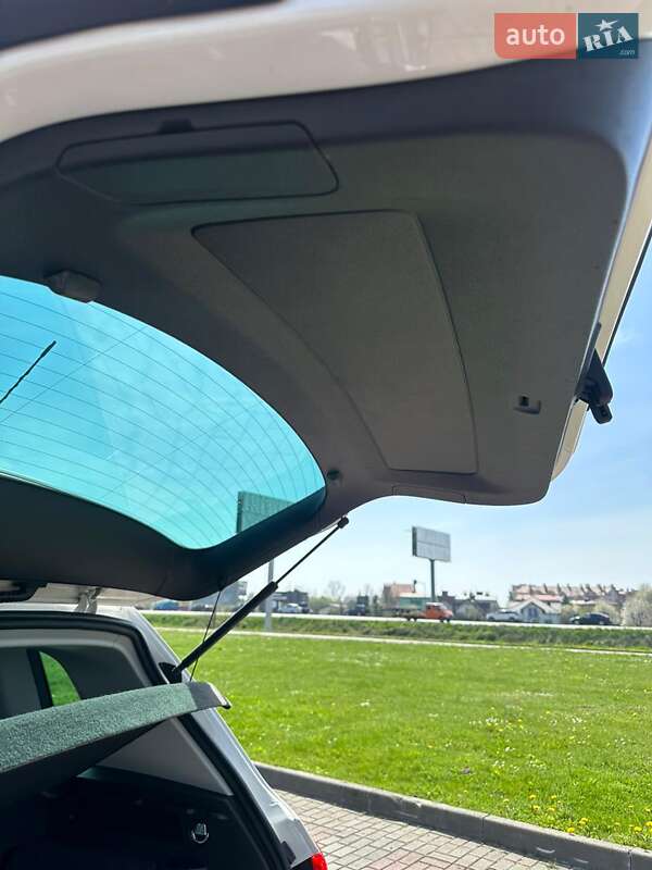 Внедорожник / Кроссовер Volkswagen Tiguan 2011 в Львове