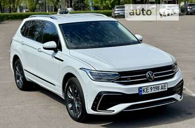 Позашляховик / Кросовер Volkswagen Tiguan 2022 в Кам'янському