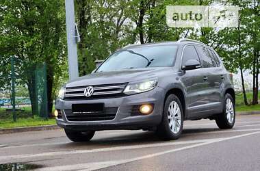 Позашляховик / Кросовер Volkswagen Tiguan 2014 в Києві