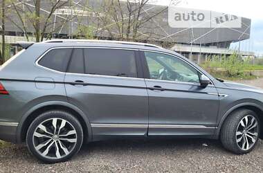 Позашляховик / Кросовер Volkswagen Tiguan 2018 в Львові