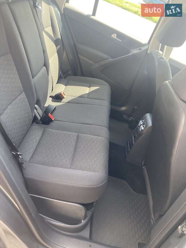 Внедорожник / Кроссовер Volkswagen Tiguan 2014 в Львове