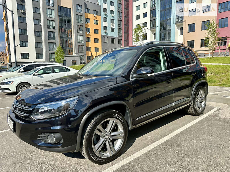 Позашляховик / Кросовер Volkswagen Tiguan 2016 в Рівному