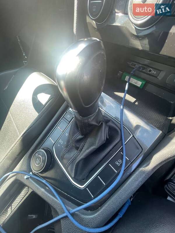 Внедорожник / Кроссовер Volkswagen Tiguan 2018 в Львове